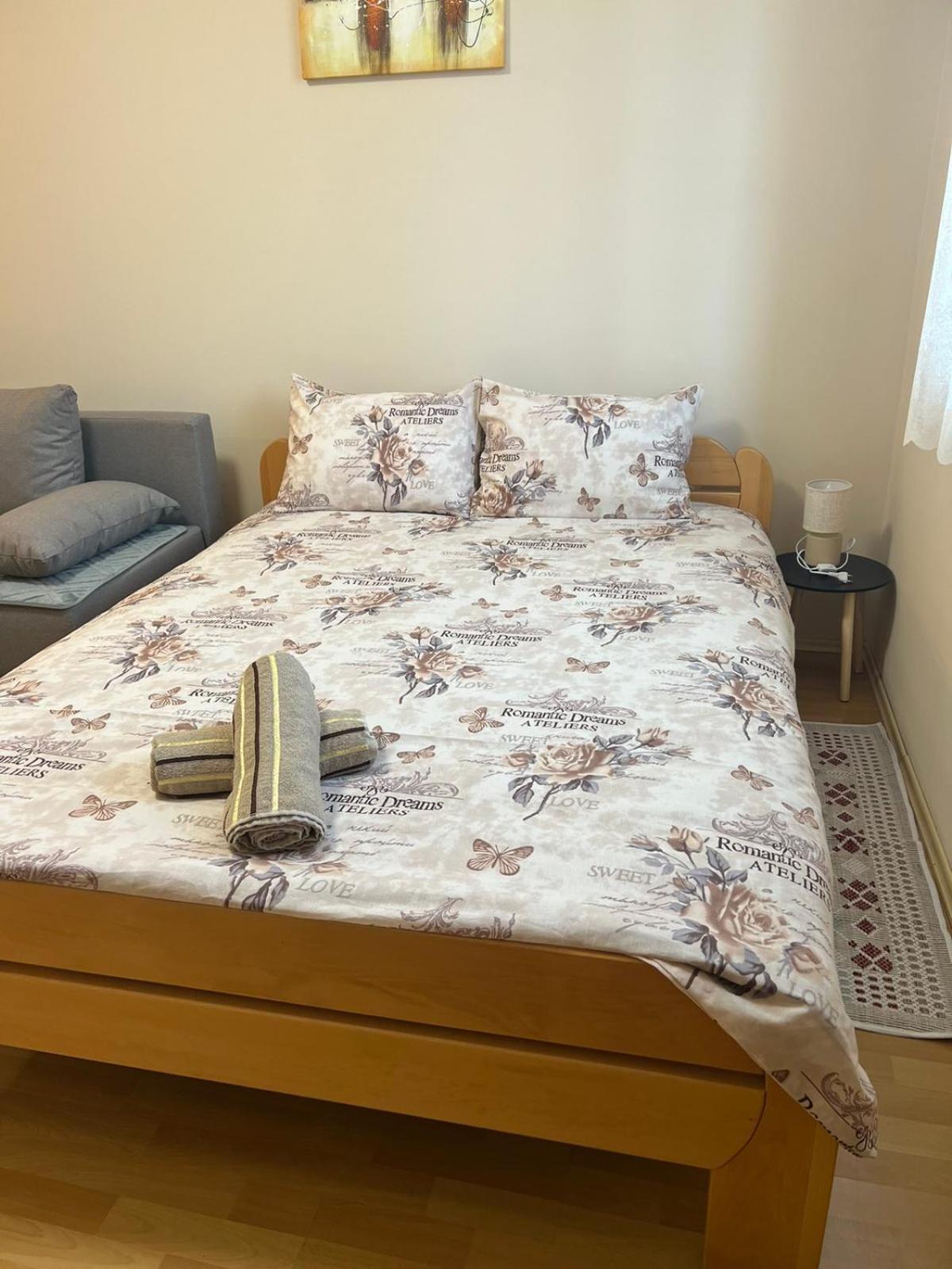 Apartment Sladana I Luna Суботица Экстерьер фото